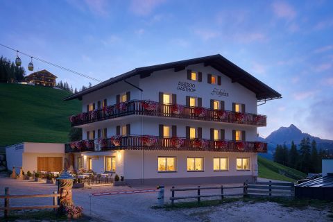 B&B Frohsinn in San Cassiano, feel at home in the Dolomites Image: B&B Hotel Frohsinn