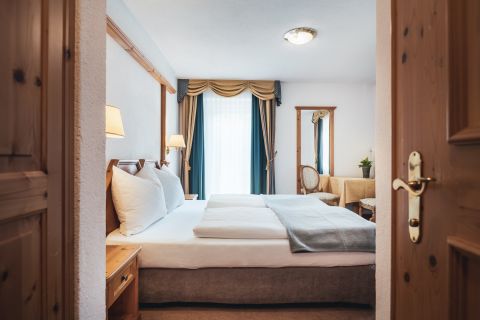 Standard Rooms Image: Standard Rooms